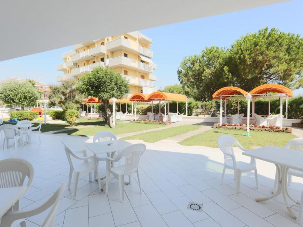 Hotel Marina Beach - Azzurro Club رافيننا المظهر الخارجي الصورة