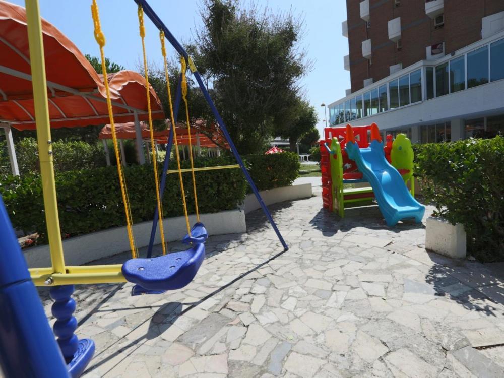 Hotel Marina Beach - Azzurro Club رافيننا المظهر الخارجي الصورة