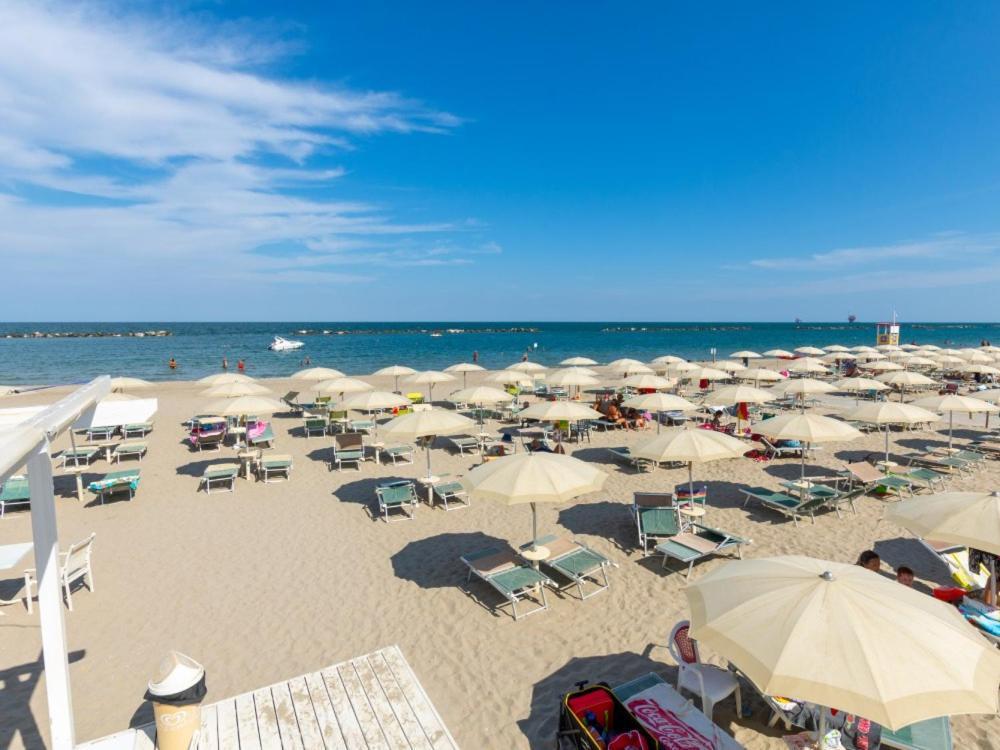 Hotel Marina Beach - Azzurro Club رافيننا المظهر الخارجي الصورة