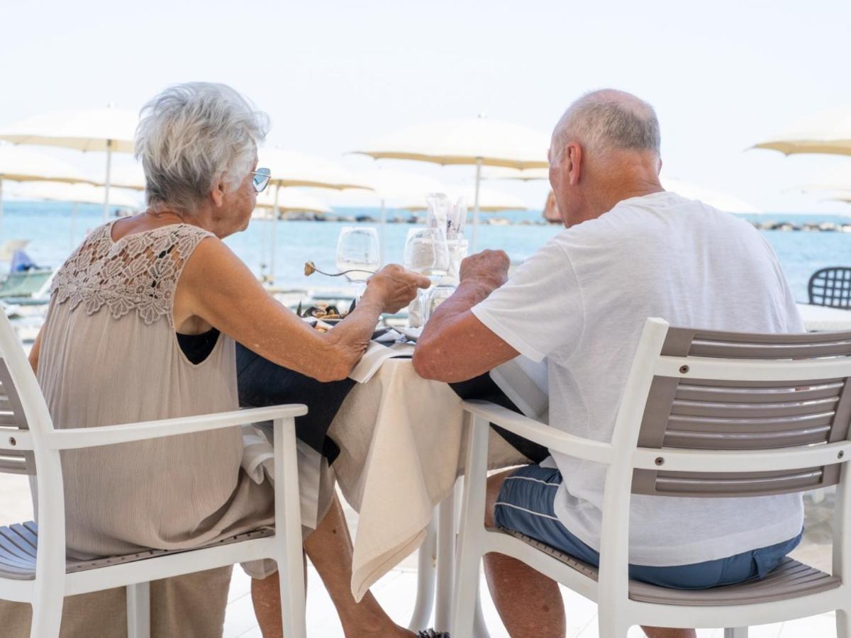 Hotel Marina Beach - Azzurro Club رافيننا المظهر الخارجي الصورة
