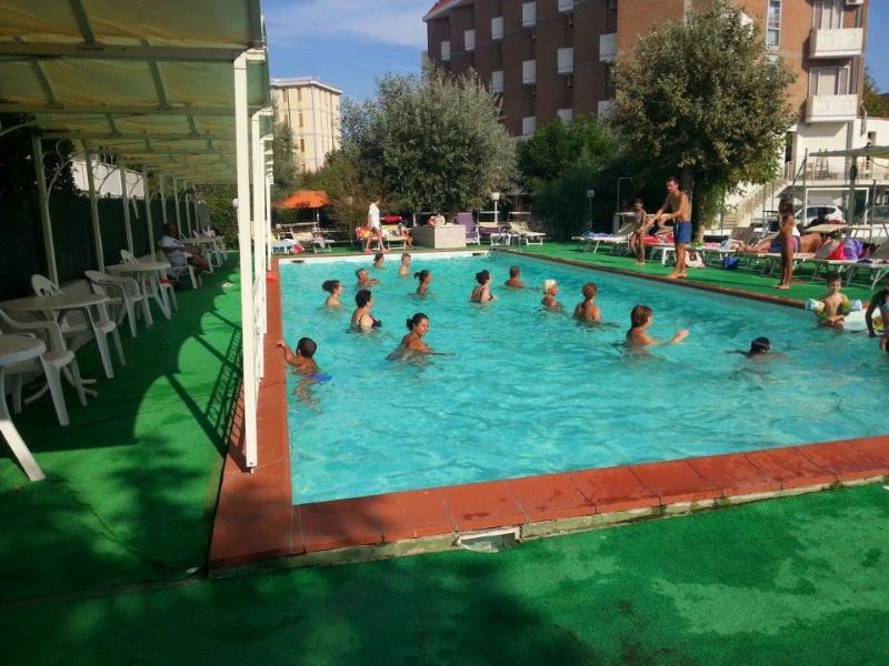 Hotel Marina Beach - Azzurro Club رافيننا المظهر الخارجي الصورة